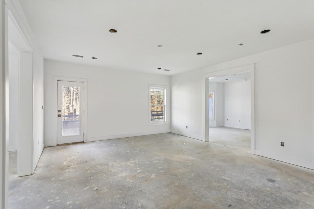 3346 Kenyon Creek Drive NW