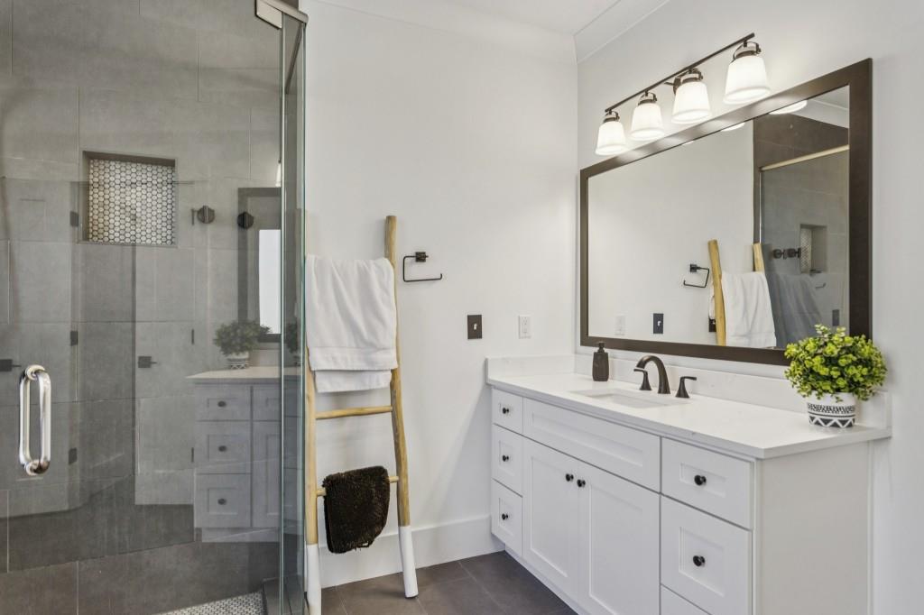 3346 Kenyon Creek Drive NW