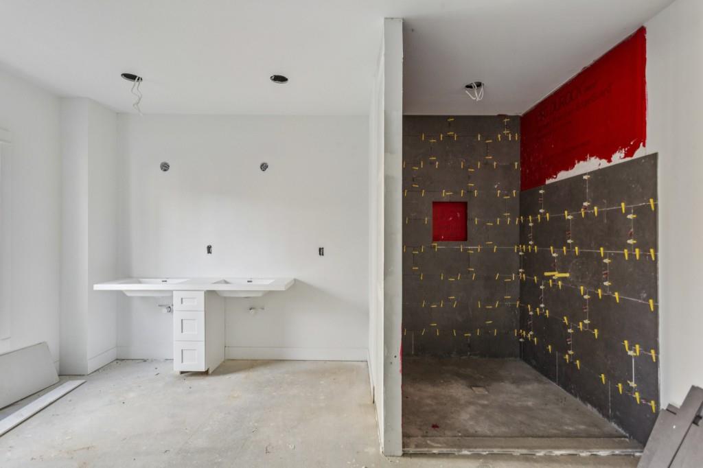 3346 Kenyon Creek Drive NW Unit A