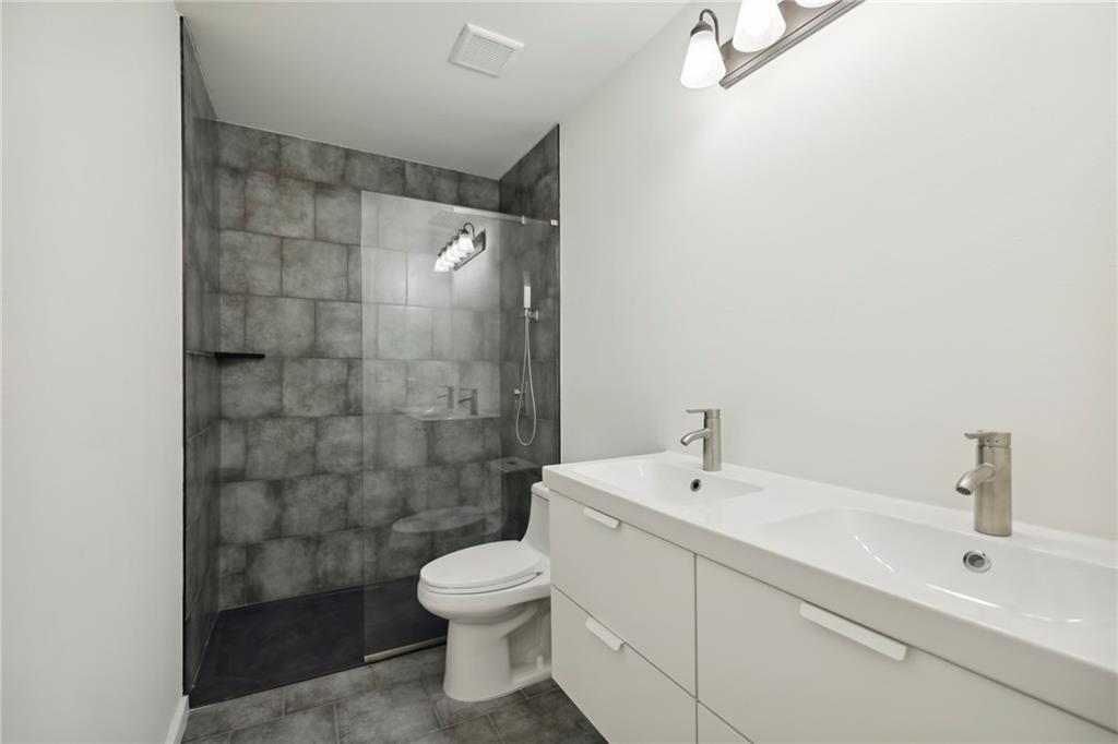 698 Garibaldi Street SW