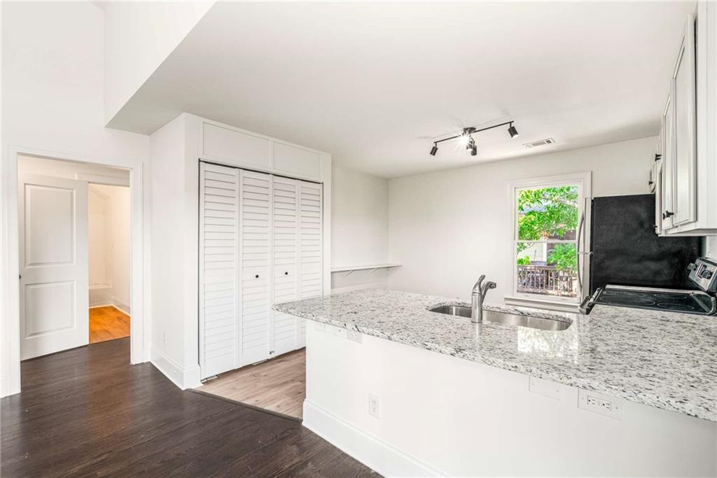 94 Lucy Street SE Unit A