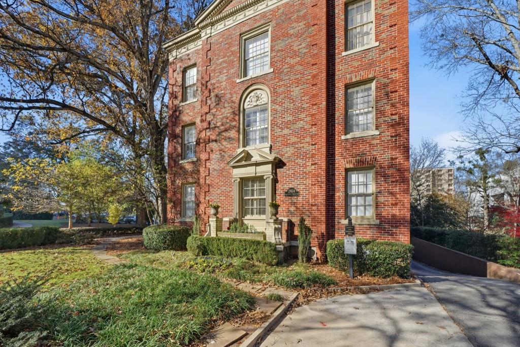 2814 Peachtree Road NW Unit 4