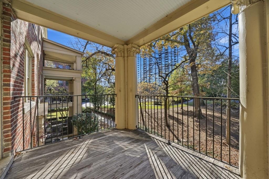 2814 Peachtree Road NW Unit 4