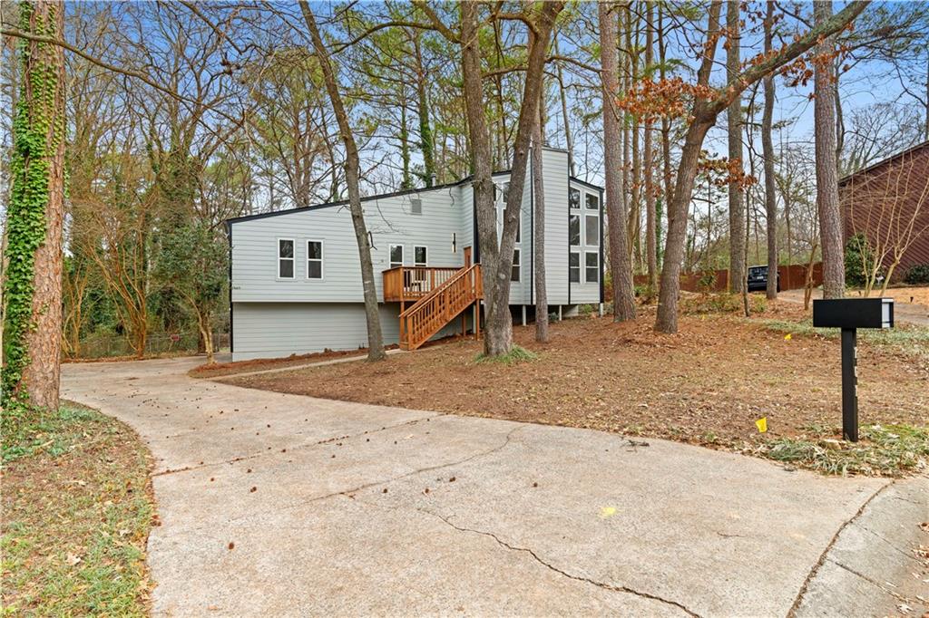 767 Starmist Court NE