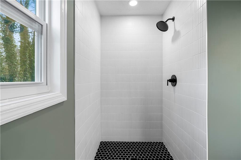 767 Starmist Court NE