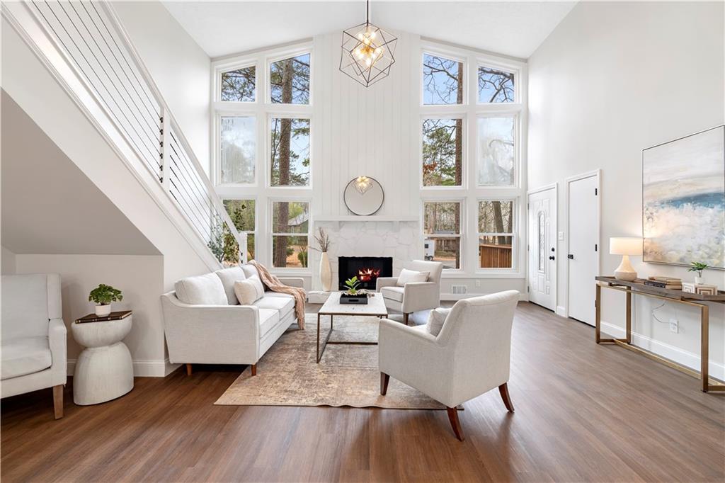 767 Starmist Court NE