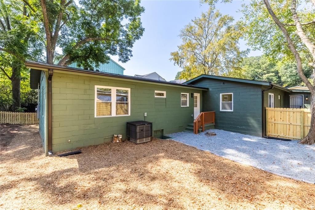 150 BIXBY Terrace SE