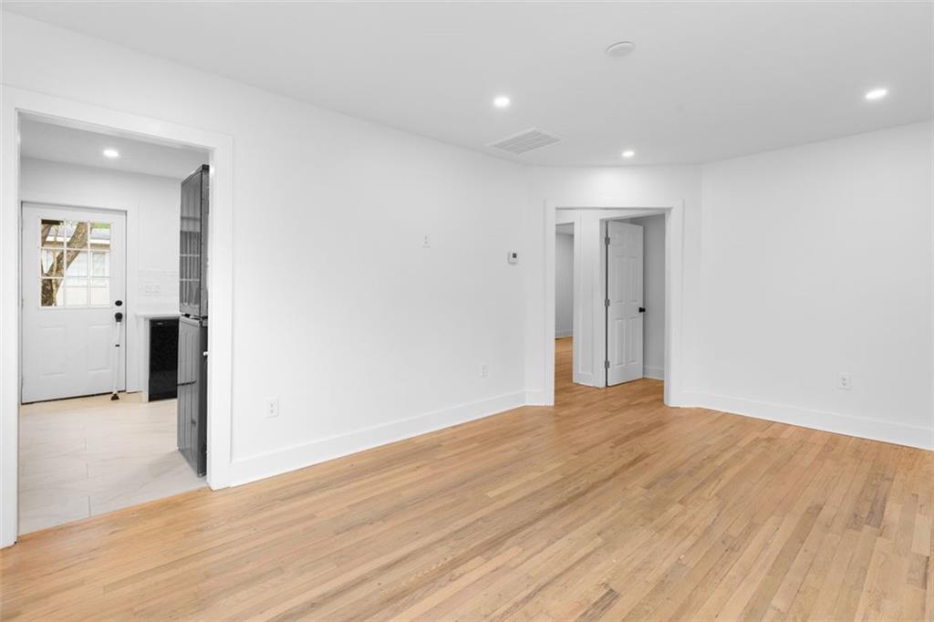 150 BIXBY Terrace SE