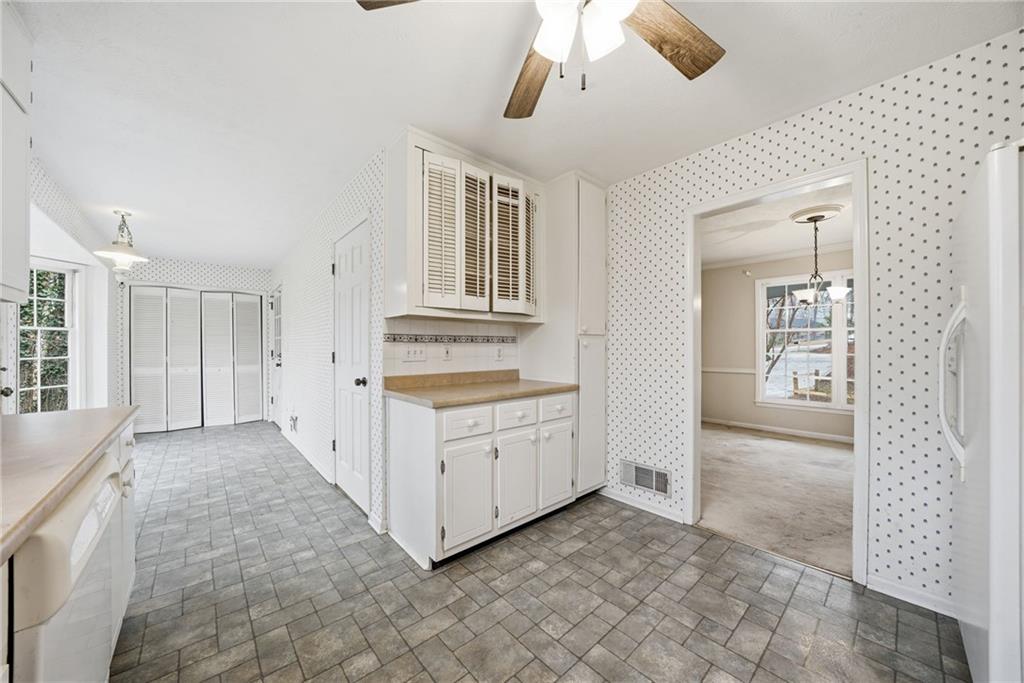 1715 Hidden Hollow Court SW