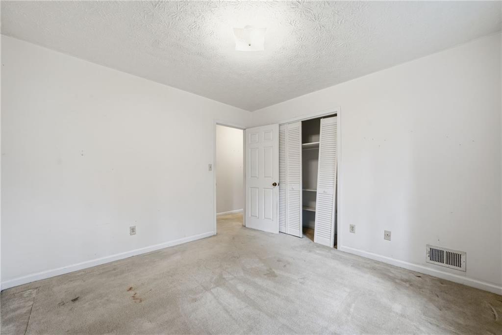 1715 Hidden Hollow Court SW