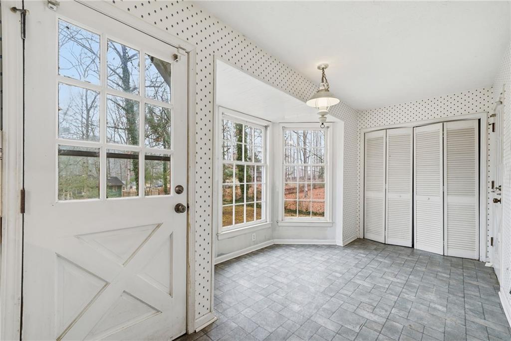 1715 Hidden Hollow Court SW