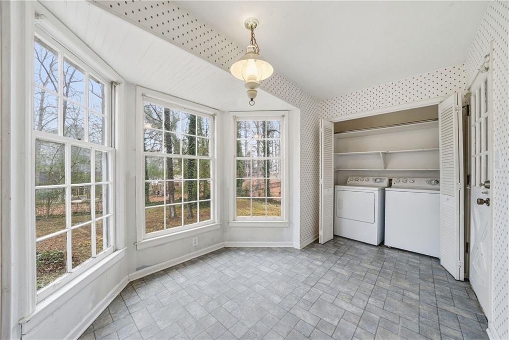 1715 Hidden Hollow Court SW