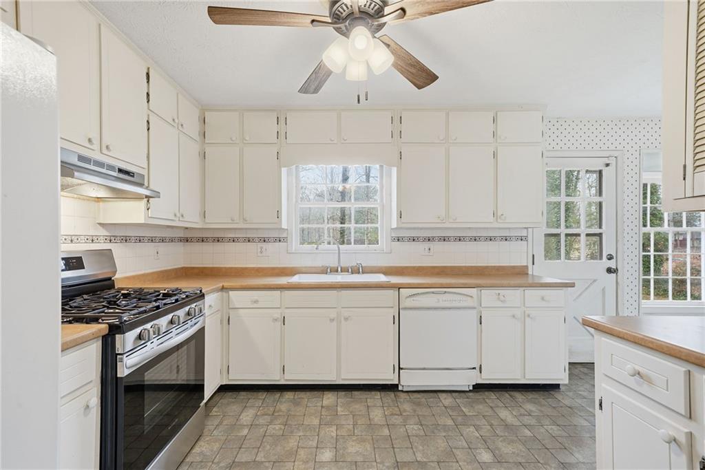 1715 Hidden Hollow Court SW