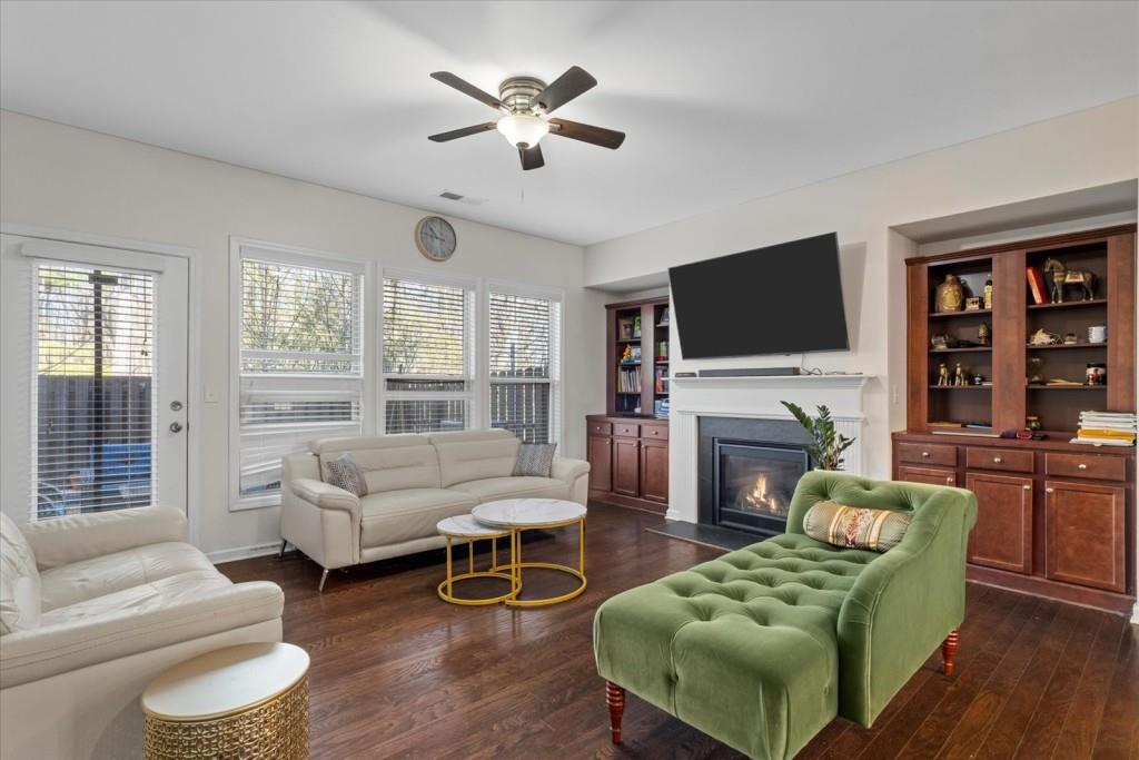 1615 Hampton Oaks Drive