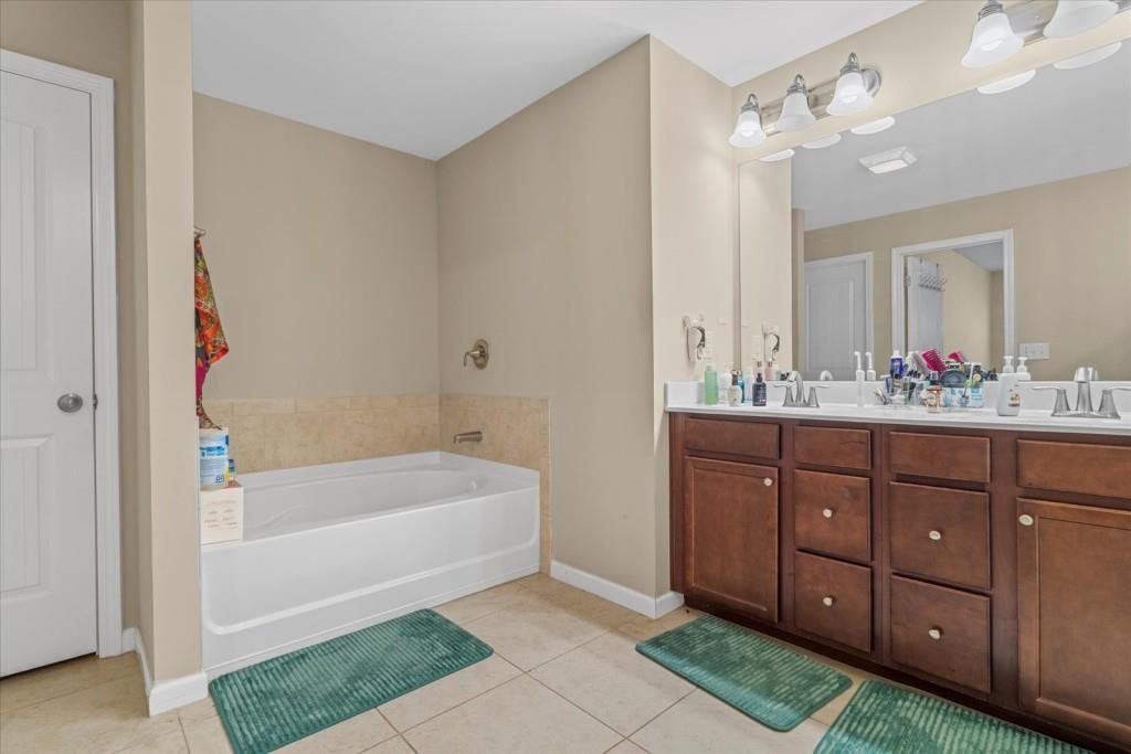 1615 Hampton Oaks Drive