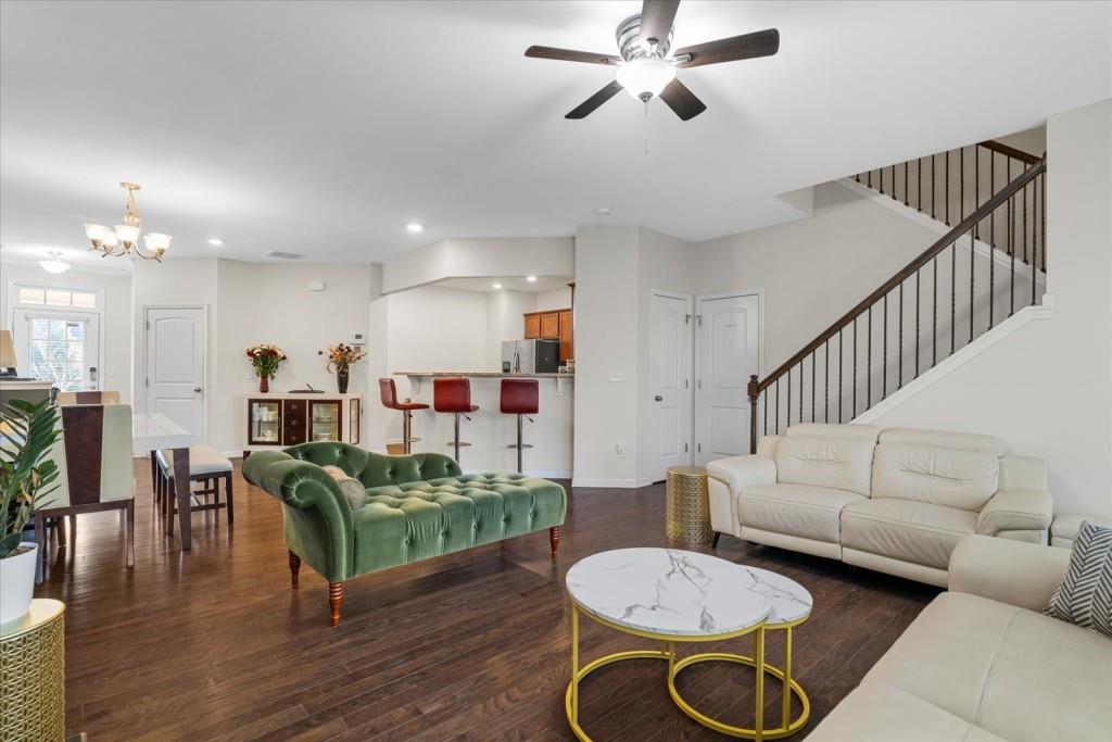 1615 Hampton Oaks Drive