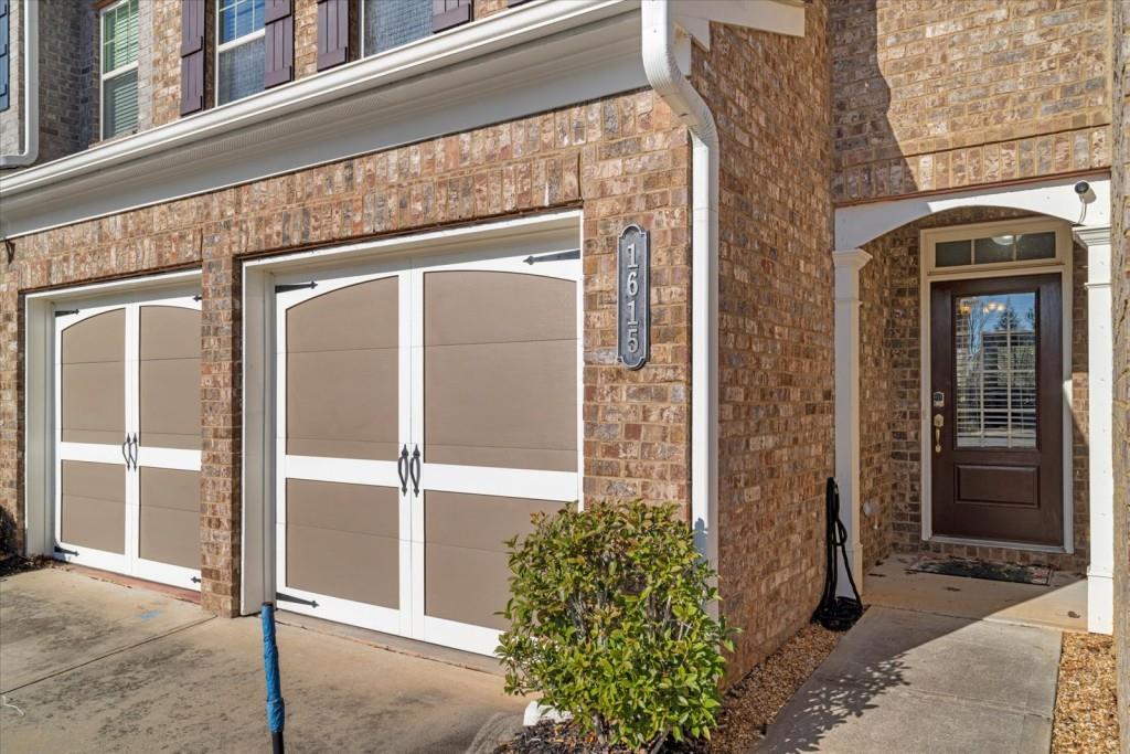 1615 Hampton Oaks Drive