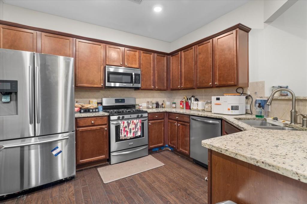 1615 Hampton Oaks Drive