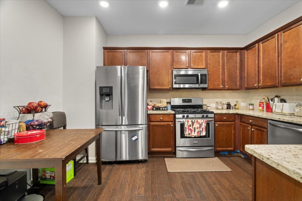 1615 Hampton Oaks Drive