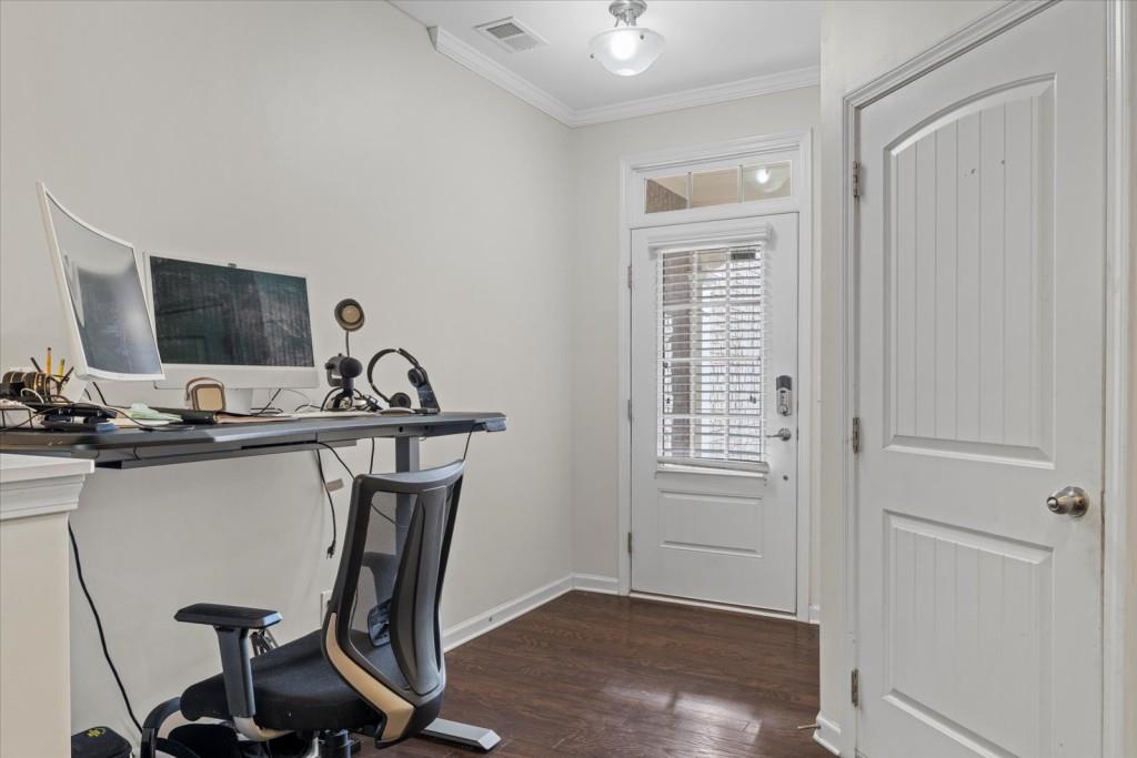 1615 Hampton Oaks Drive