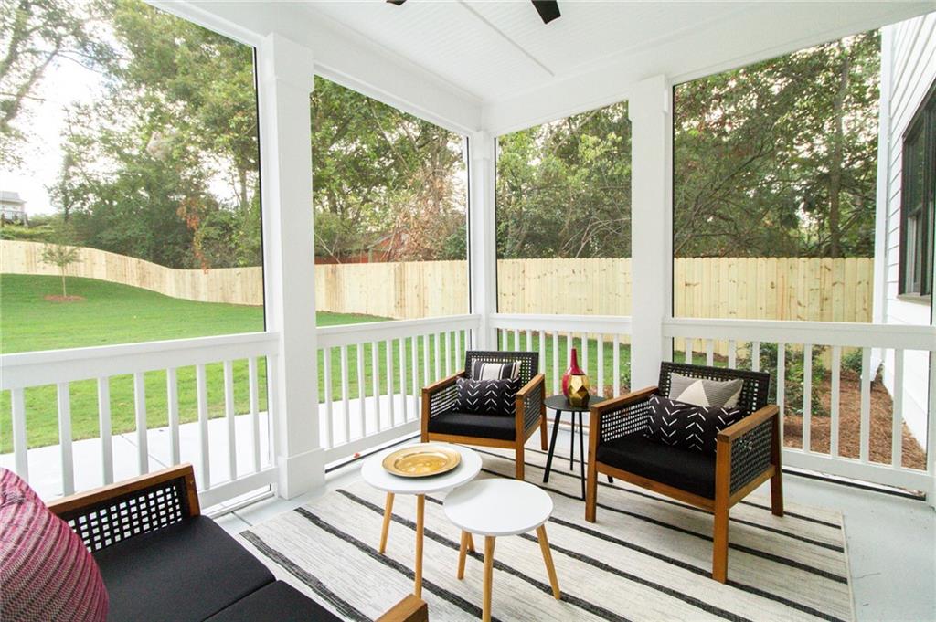 507 Casanova Street SE