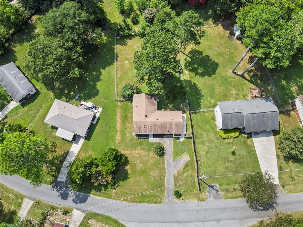 16 Barnesdale Way NE