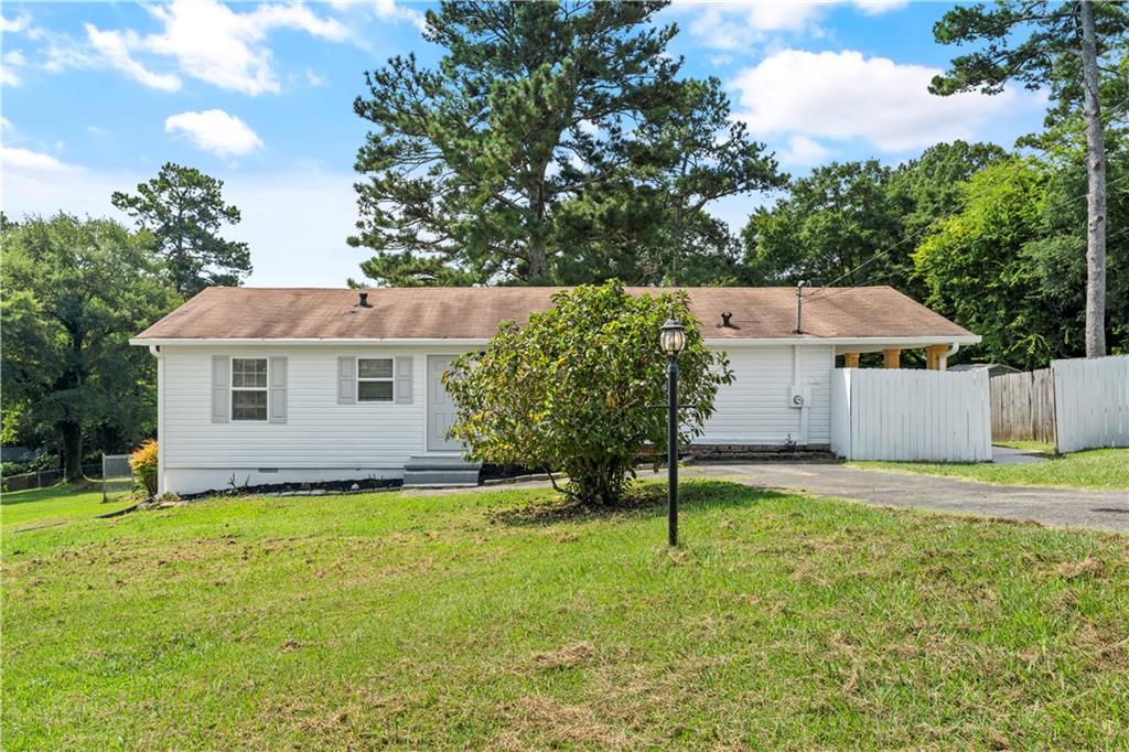 16 Barnesdale Way NE