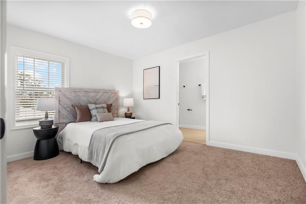 16 Barnesdale Way NE