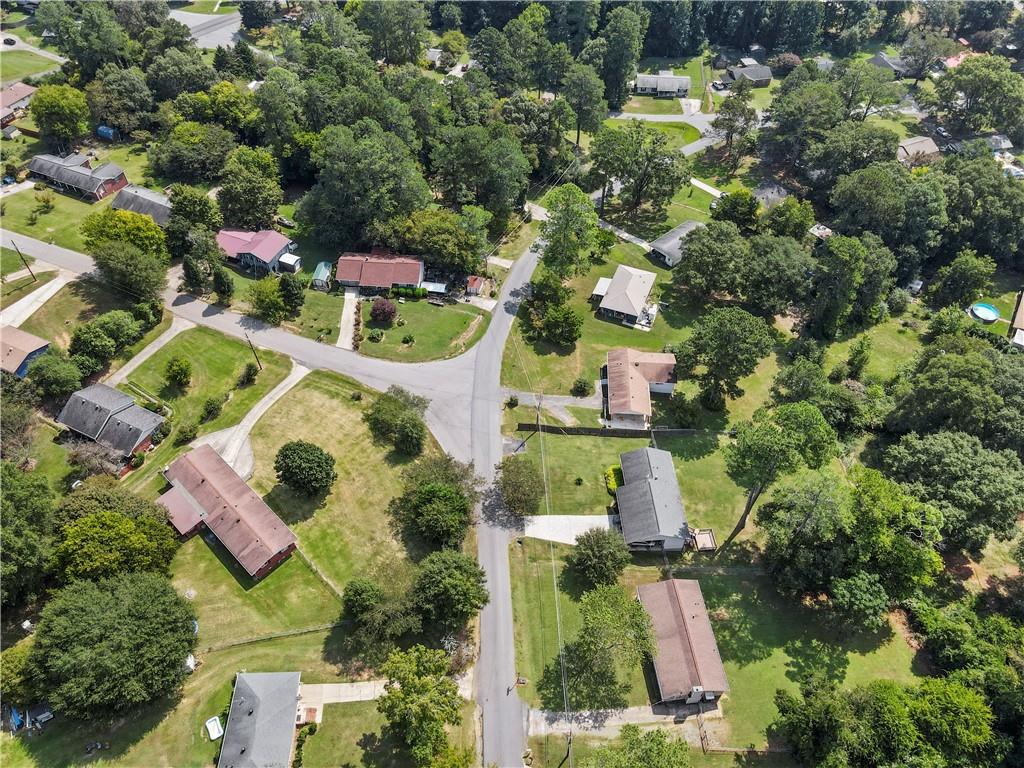 16 Barnesdale Way NE