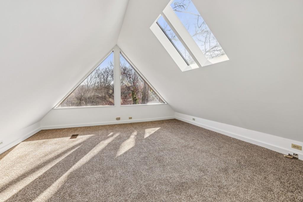 918 Glen Arden Way NE