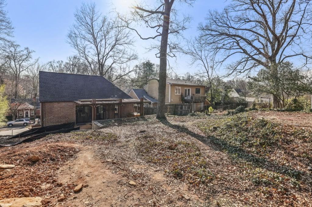 918 Glen Arden Way NE