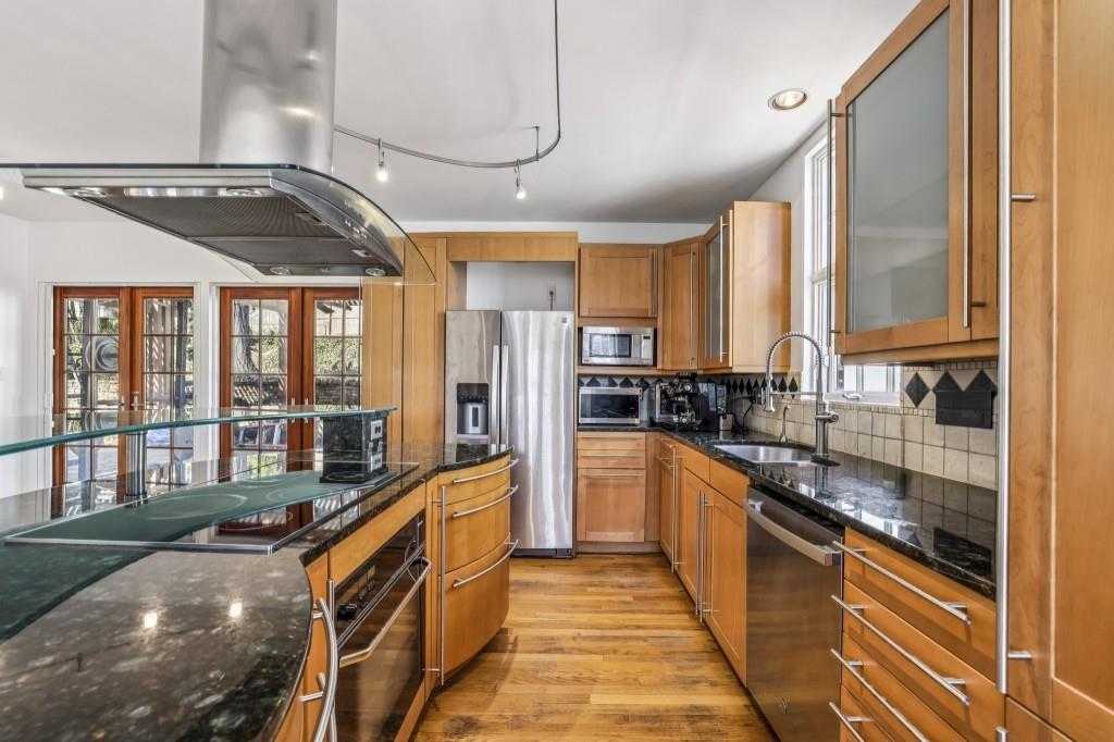 918 Glen Arden Way NE