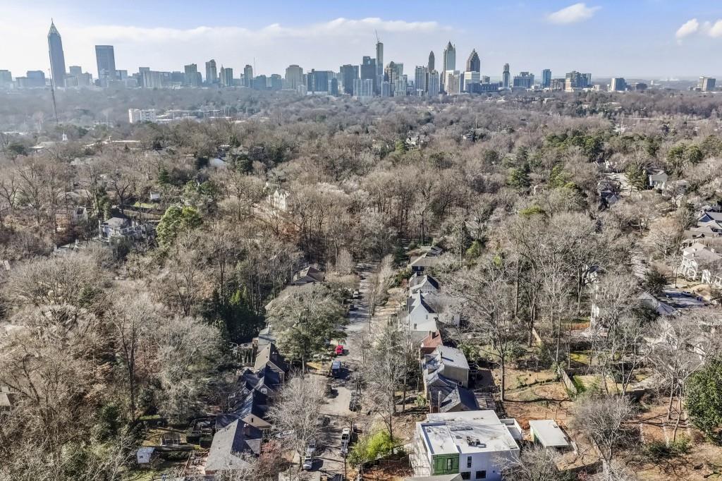 918 Glen Arden Way NE