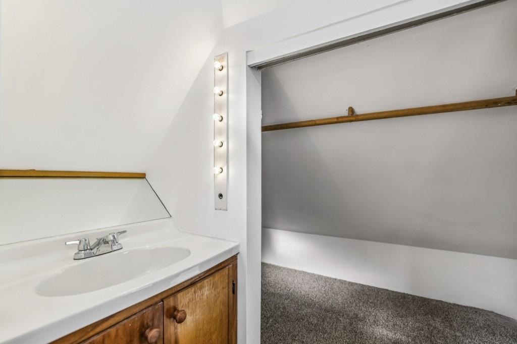 918 Glen Arden Way NE