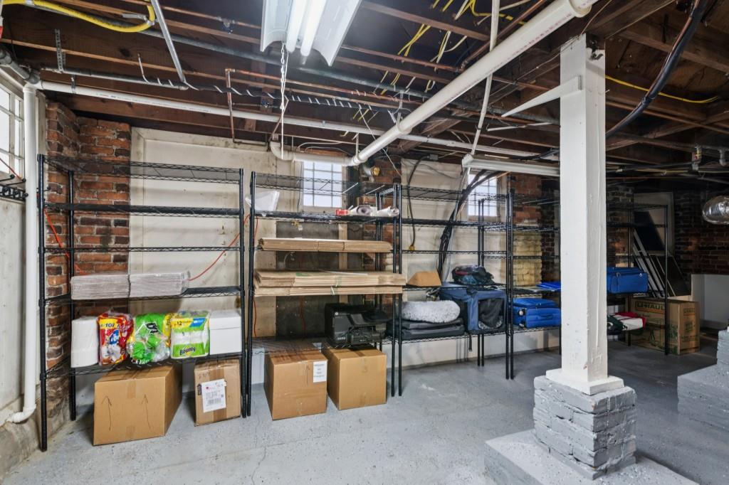 1229 Cameron Court NE