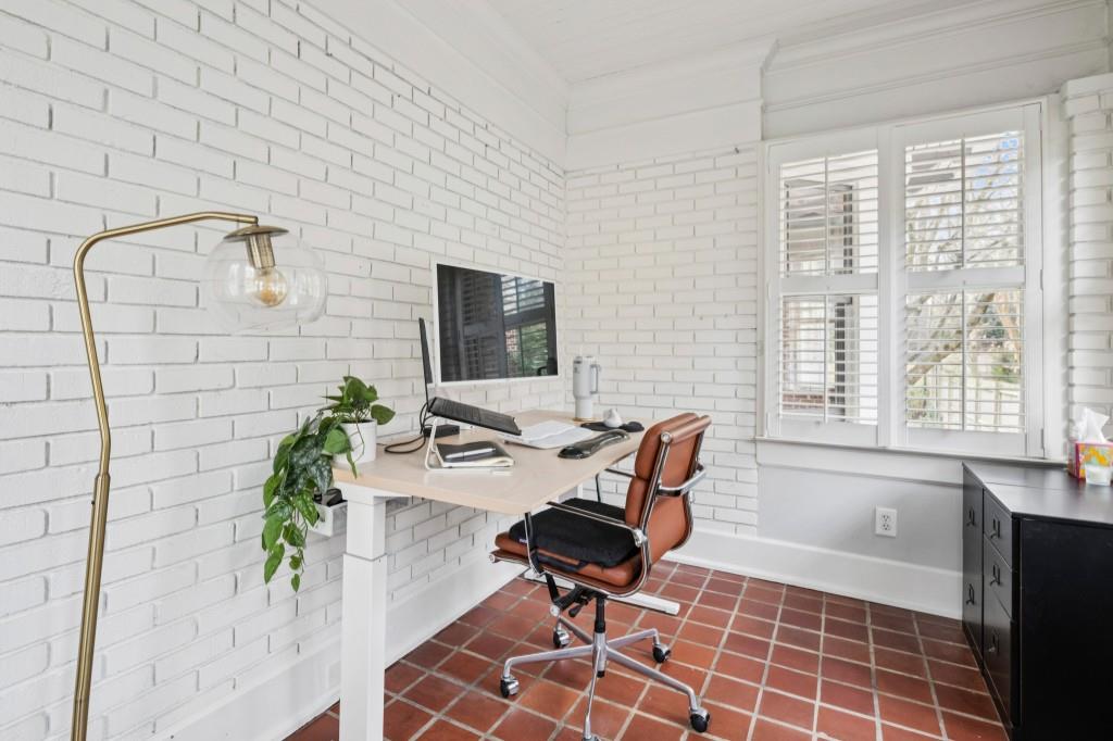 1229 Cameron Court NE