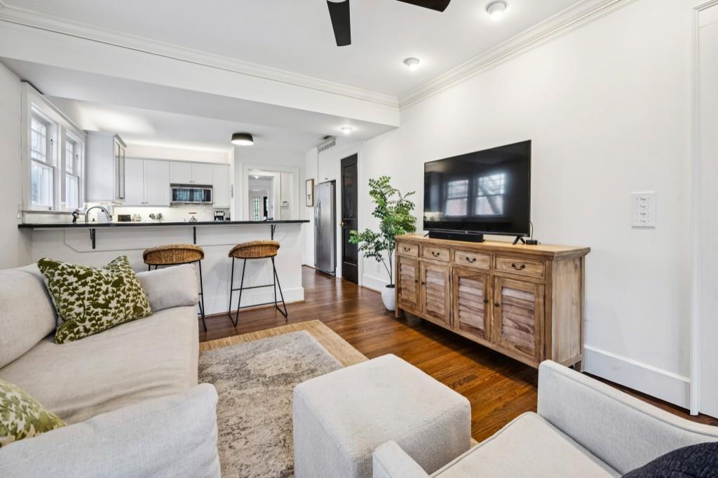 1229 Cameron Court NE