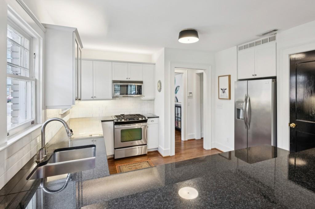 1229 Cameron Court NE