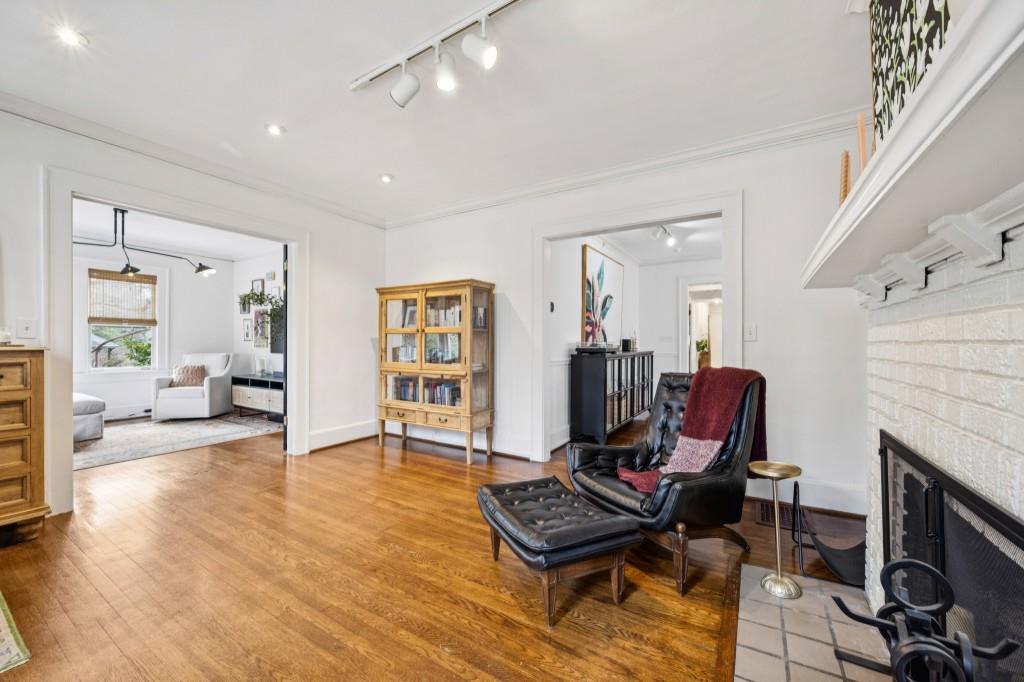 1229 Cameron Court NE