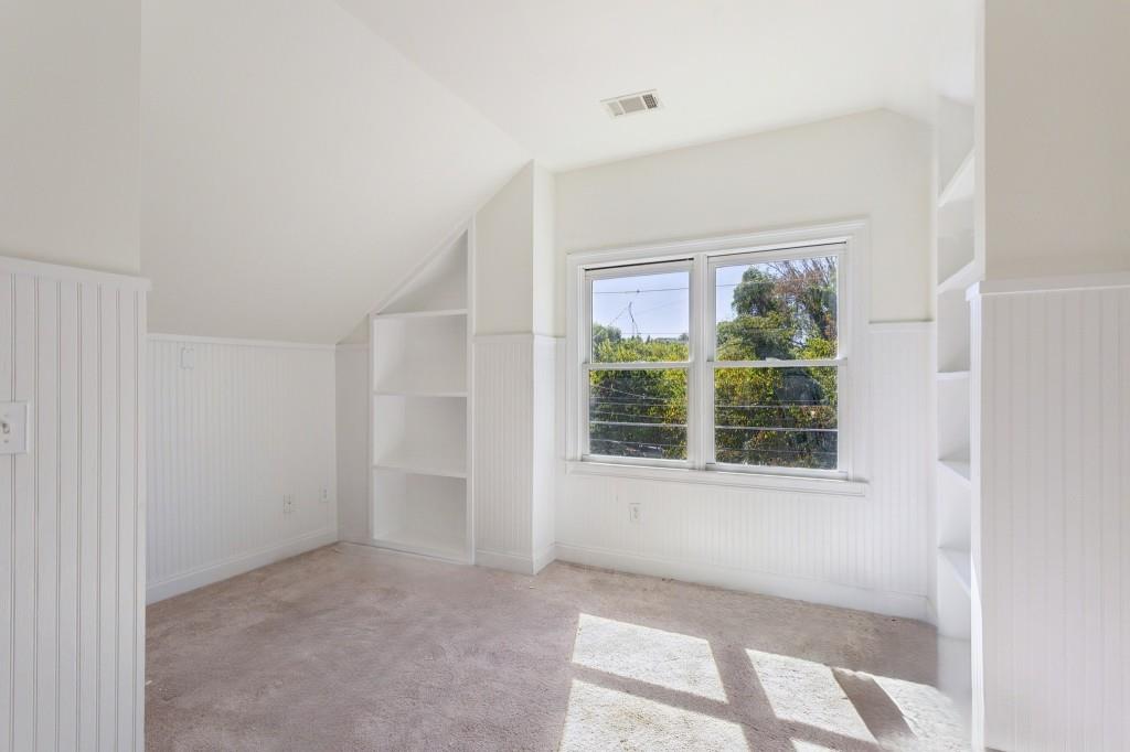 546 Highland Avenue NE