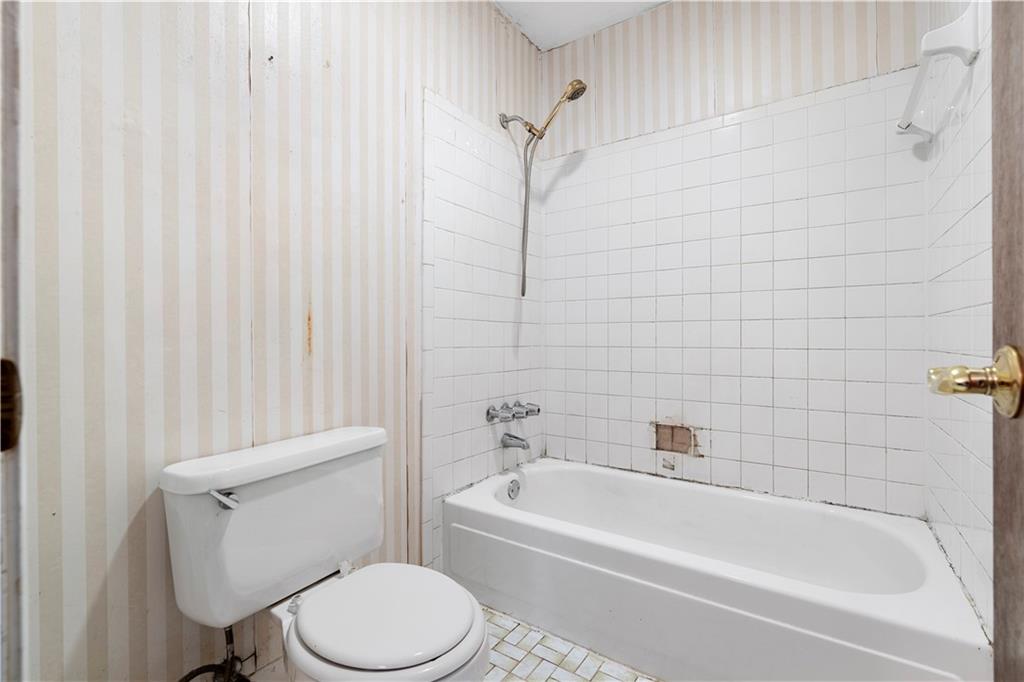 1548 Sprayberry Drive