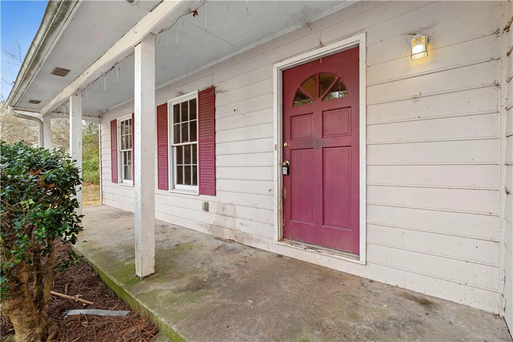 1548 Sprayberry Drive