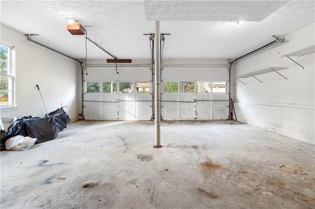 1548 Sprayberry Drive