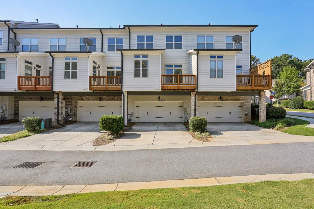 3899 Glenview Club Lane