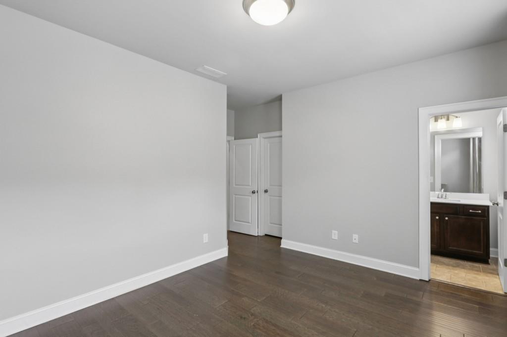 3899 Glenview Club Lane