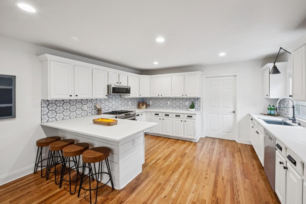 734 Woodson Street SE