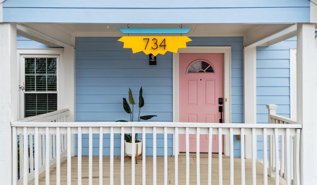 734 Woodson Street SE