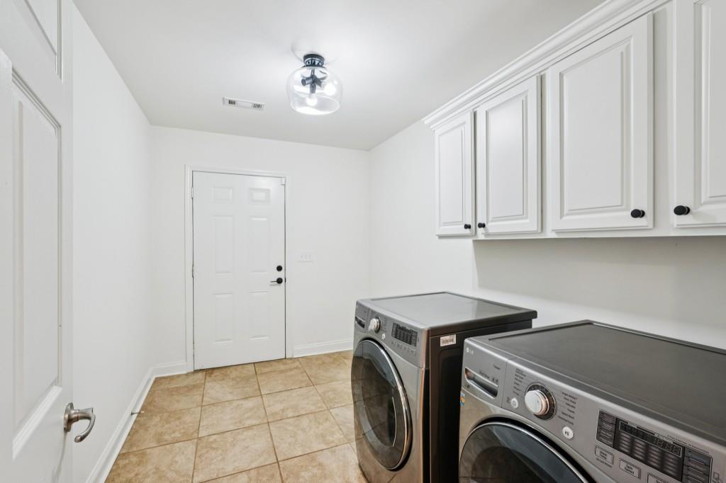 734 Woodson Street SE