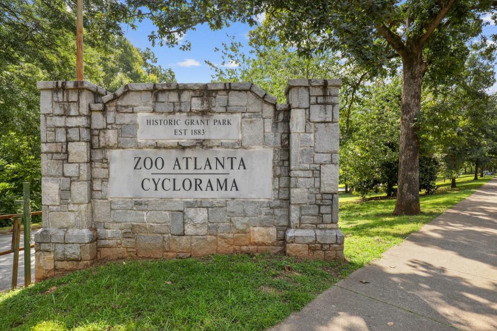 734 Woodson Street SE