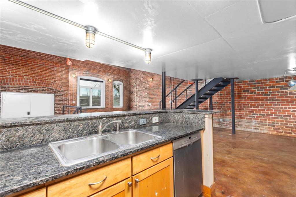 644 Wells Street SW Unit 16